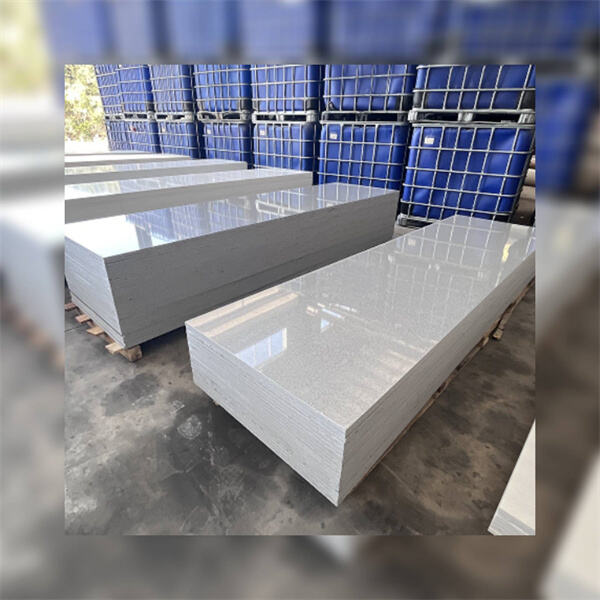 Experience the Timeless Appeal of White Mirror Chip Quartz Surfaces