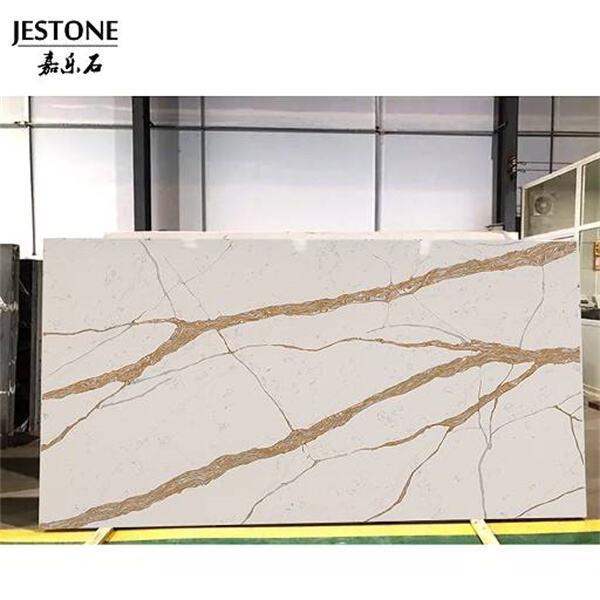 Le Quartz Blanc et l'Or Forment un Couple Époustouflant